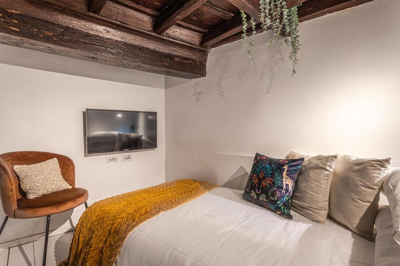 Lucrezia Apartment - Close To Piazza Navona Roma Exterior foto